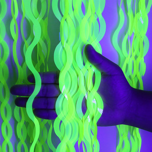 Cortina de Flecos Fluorescentes <span class=keywords><strong>que</strong></span> Brillan en la Oscuridad, Arcoíris Macaron, Reactiva a la Luz Negra, Telón de Fondo de Lentejuelas Fluorescentes, Serpentinas Luminosas de Neón - Product Image 3