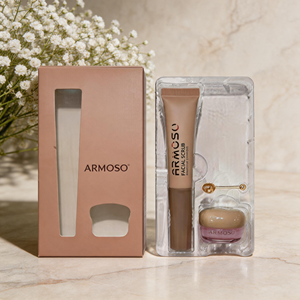 Masque de Nuit Éclaircissant pour les Lèvres avec Acide Hyaluronique : Kit Réparateur, Repulpant et Hydratant, aux Bienfaits Nourrissants - Product Image 3