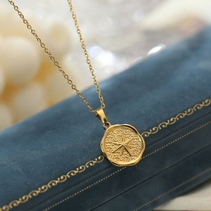 Pvd 18k गोल्ड प्लेटेड स्टेनलेस स्टील क्रॉस लिंक केबल चेन आठ-नुकीले स्टार सिक्का डिस्क पेलेंट नेकलेस गैर तिरनिश गहने - Product Image 6