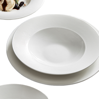 Logo personnalisé Hôtel Fournisseur Porcelaine Plat de Soupe Nouveauté Blanc en Céramique Dîner Dessert Assiettes Creuses pour Fêtes pour Restaurant