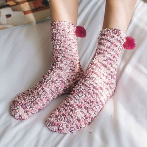 Chaussettes de nuit épaisses pour la maison, motif gâteau glacé, vente en gros - Product Image 5
