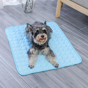 Tompo Summer Pet Ice Pad pour grands chiens moyens chiots Ice Silk Pet Cool Bed Kennel Pad Dog Cooling Mat - Product Image 1