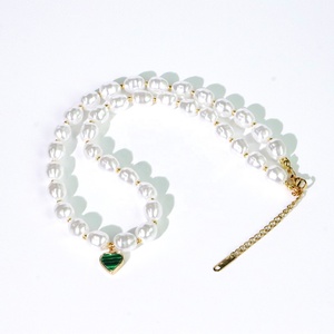 Collier pendentif en forme de cœur en coquille <span class=keywords><strong>d</strong></span>'émeraude avec perles imitation <span class=keywords><strong>perle</strong></span> plaqué or 18 carats vintage classique fait à la main pour femmes Cadeau - Product Image 6
