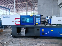 Machine de moulage par injection en plastique de petite taille utilisée servo horizontal de précision de 90 tonnes d'Haïti de seconde main