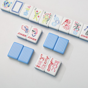 Juego de Mahjong Americano Personalizado de Fábrica con Diseño Blue Ribbon Miss Darling, 160 Fichas Acrílicas, 4 Capas, Diseño OEM Disponible - Product Image 4