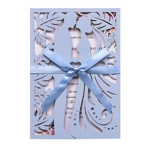 Invitaciones de boda grabadas con láser, hermosas invitaciones de boda creativas, tarjetas de felicitación de San Valentín con láser en color morado claro. - Product Image 2