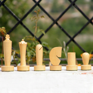 Juego de Ajedrez Berliner de Madera Hecho a Mano con Piezas Decorativas para Competencia de Ajedrez y Uso Unisex - Product Image 1