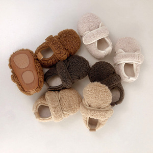 Chaussures d'hiver chaudes à semelle souple pour bébé, mignonnes, légères, pour premiers pas, en peluche, pour filles - Product Image 3