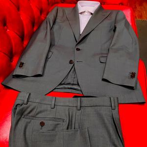 Traje Gris Lavable a Máquina para Hombre, Corte Slim Fit, Conjunto de 2 Piezas, Formal de Negocios, Boda, Sin Arrugas, Hecho a Medida, Oficina, Cierre de un Botón - Product Image 1