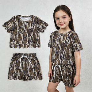 Conjuntos de Ropa para Niñas con Estampado de Camuflaje de Moda RTS, Shorts de Verano con Borde Festoneado, Conjuntos de Ropa para Hermanas - Product Image 1