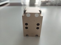 Nouvelle pièce à main OEM ODM HGO Macro Channel Laser Stack personnalisée haute précision 755nm 808nm 1064nm 2400W 240 bars