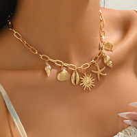 Collar de Gargantilla de la Serie Holiday Ocean para Mujer, con Dijes de Estrella de Mar, Cangrejo, Delfín y Concha, Chapado en Oro, para Verano
