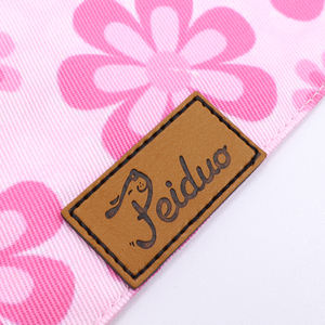 Vente en gros bandanas OEM pour chiens Foulard pour <span class=keywords><strong>chien</strong></span> Triangle imprimé personnalisé Mignon <span class=keywords><strong>Bandana</strong></span> Foulard pour <span class=keywords><strong>chien</strong></span> Bandanas pour animaux de compagnie - Product Image 6