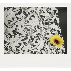 Venta al por mayor encaje de gasa suizo en Suiza con ojal tela de encaje nigeriano africano de alta calidad Algodón francés poliéster 130cm - Product Image 1