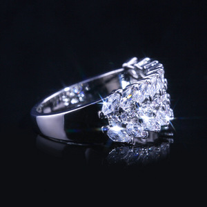 Anello da Donna a Doppia Fila, Design Semplice e Largo, Accessorio per Mani da Indossare Ogni Giorno - Product Image 4