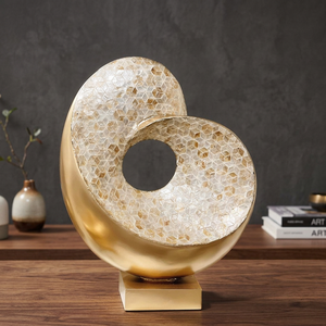 Elegante Escultura de Nácar Hecha a Mano, Pieza de Arte en Concha, Diseño Art Deco, Origen Vietnam, para Regalo de Inauguración de Casa y Decoración de Interiores - Product Image 3