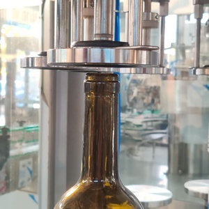 Machine de mise en bouteille pour la production de gin à petite échelle, machine de remplissage de bouteilles de vodka/whisky/liqueur/spiritueux - Product Image 5