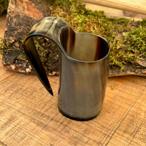 Mug en corne de buffle fait main, forme naturelle, thème animal sculpté, objet d'art de collection, artisanat buraq - Product Image 1