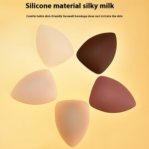 Copri <span class=keywords><strong>capezzolo</strong></span> in Silicone pasticcini miglior colore della pelle adesivo pelle abito senza spalline abiti costume da <span class=keywords><strong>bagno</strong></span> toppe per capezzoli - Product Image 2