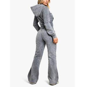 Ensemble deux pièces décontracté pour femme : sweat à capuche zippé en molleton de coton épais 500 g/m² avec logo personnalisé et pantalon de survêtement coupe droite délavé - Product Image 3