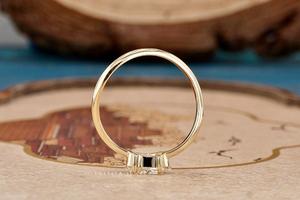 Bague ovale en forme d'infini pour femme, design moderne avec pierre précieuse étincelante, parfaite pour un usage quotidien - Product Image 2