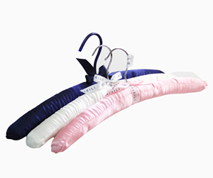 En gros broderie <span class=keywords><strong>satin</strong></span> blanc rembourré cintre <span class=keywords><strong>cintres</strong></span> - Product Image 3
