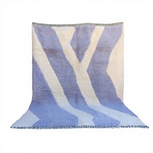 Tapis marocain Beni Ourain en laine noué à la main de luxe, design brodé de style indien, lavable, pour usage intérieur et extérieur, par ITHL - Product Image 1