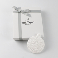 Cadeau personnalisé de luxe fait à la main en céramique aromathérapie suspendu porcelaine fleur voiture désodorisant parfum diffuseur d'huiles essentielles