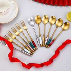 DFC0236 Cuchara y Tenedor de Acero Inoxidable 304 de Lujo Vintage para Hotel, Estilo Europeo Retro con Mango Cilíndrico, Cuchara para Café, Tenedor para Postre - Product Image 1