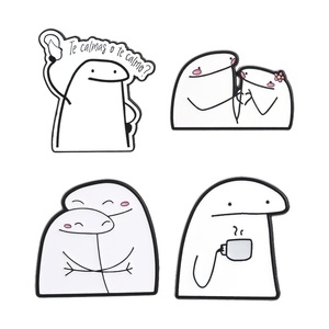 เข็มกลัดเคลือบฟลอร์ก ลายมีม "Te Calmas O Te Calmo" ตลกๆ คู่รักฟลอร์กทำท่าทางรูปหัวใจ ดื่มกาแฟ เครื่องประดับติดเสื้อ - Product Image 1