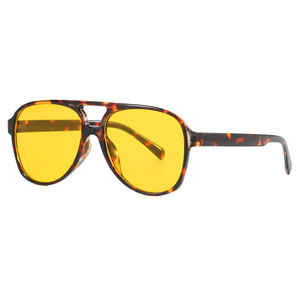 <span class=keywords><strong>Lunettes</strong></span> tendance Y2K à monture écaille de tortue, logo personnalisé, faible MOQ, vente <span class=keywords><strong>en</strong></span> gros, jaune vif, vision nocturne, <span class=keywords><strong>lunettes</strong></span> de soleil pour boutique - Product Image 2