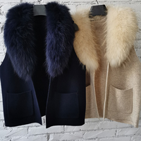 Gilet en laine tricotée bleu marine sans manches avec col en fourrure de raton laveur, nouveau design printemps-automne, vente en gros Tyan, gilet en pure laine personnalisé pour femme