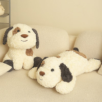 Vente en gros de chiot en peluche brodé de 15 pouces chien tacheté version assise PP coton rempli couette ODM jouet en peluche