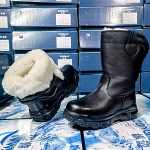 Bottes de neige Zongmai unisexes en cuir de vache doublées de fourrure antidérapantes à talon bas pour l'hiver et les activités de plein air - Product Image 1