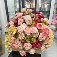 Bouquet de fleurs artificielles mixtes avec roses en soie et orchidées - Couleurs rose pêche crème pour mariage, Noël, décoration de la maison, centres de table