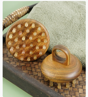 Peigne de massage en bois personnalisé Cleer Wellness pour la tête, le visage et le cuir chevelu, en bois de santal, Gua Sha, brosse à cheveux, soulagement du stress