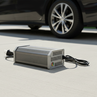 Chargeur de vélo électrique durable 600W haute efficacité 48V 5A à charge rapide, solution de batterie à coque en aluminium pour trottinettes, prise AC/DC longue portée