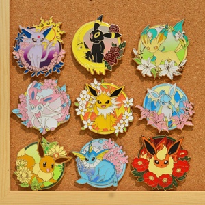 Nouvelle Broche Ronde en Métal Émaillé Elfes Mignons, Accessoire Épinglette Elfes, Emballée Séparément - Product Image 1