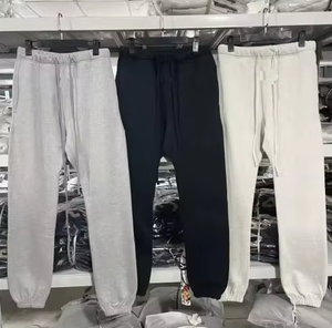 <span class=keywords><strong>Pantaloni</strong></span> da <span class=keywords><strong>Uomo</strong></span> Larghi <span class=keywords><strong>Grigi</strong></span> in Maglia Liscia a Vita Media, Spessi e Pesanti, con Caduta Morbida, per Commercio all'Ingrosso - Product Image 1