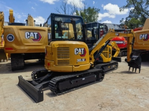 Mini-excavatrice sur chenilles hydraulique d'occasion Cat 303.5E de 3 tonnes, d'origine japonaise, à vendre - Product Image 6