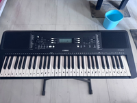 Piano elektronik bekas PSR-E373