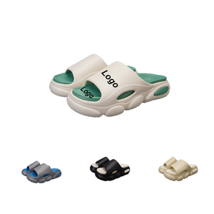 Zapatillas de almohada de nube deslizante con logotipo personalizado para hombre, ligeras, antideslizantes, suaves, EVA, Chancletas De Hombre, zapatos para invierno - Product Image 1