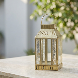 Lanterne à bougie en métal doré avec verre mercure pour la décoration de la maison et du patio - Product Image 1