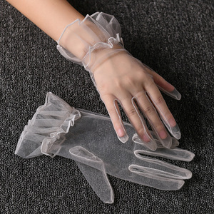 Gants courts en tulle transparent de haute qualité, ultra-fins et extensibles, mitaines à doigts complets en maille, accessoire de mariage pour la mariée - Product Image 3