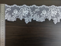 Dentelle brodée rétro motif lotus, 100 % polyester, tricotée, largeur 11 cm, bordure festonnée irrégulière, accessoires de mariage pour robes de mariée