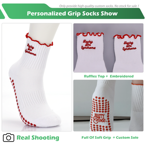 व्यक्तिगत डिजाइन कस्टम लोगो ग्रिप्पी योग मोजे महिलाओं के लिए कढ़ाई पत्र विरोधी पर्ची ग्रिपी मोजे - Product Image 2