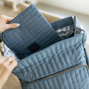 Borsa Fasciatoio Personalizzabile di Lusso in Denim Premium per Mamma e Bambino, Zaino Porta Pannolini Trapuntato - Product Image 4