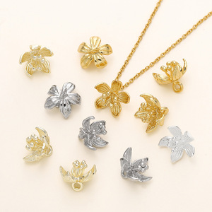 Colgante de Flor de Cobre Chapado en Oro de 18k para Fabricación de Joyas DIY Primavera 2025 - Product Image 1
