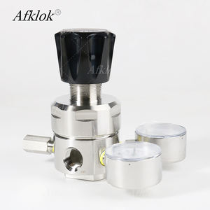 Regulador de Presión de <span class=keywords><strong>Gas</strong></span> Industrial de Entrada 4000 y Salida 300 psi, 1/2 Pulgada, Doble Manómetro, Flujo Medio con Válvula de Alivio, Resistente a la Corrosión - Product Image 1