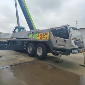 Modèle 2022 d'occasion, grue mobile sur camion ZTC1000V5, capacité de levage de 100 tonnes, grue hydraulique avec pompe hydraulique d'origine - Product Image 4